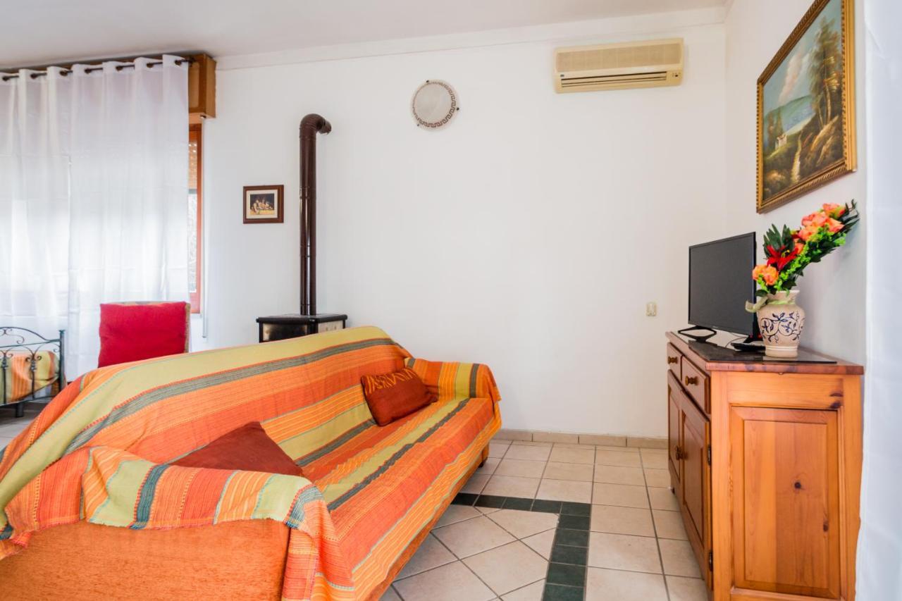 Terre Di Mare Near The Sandy Beach With Pool, Parking & Wifi Фонтане-Бьянке Экстерьер фото